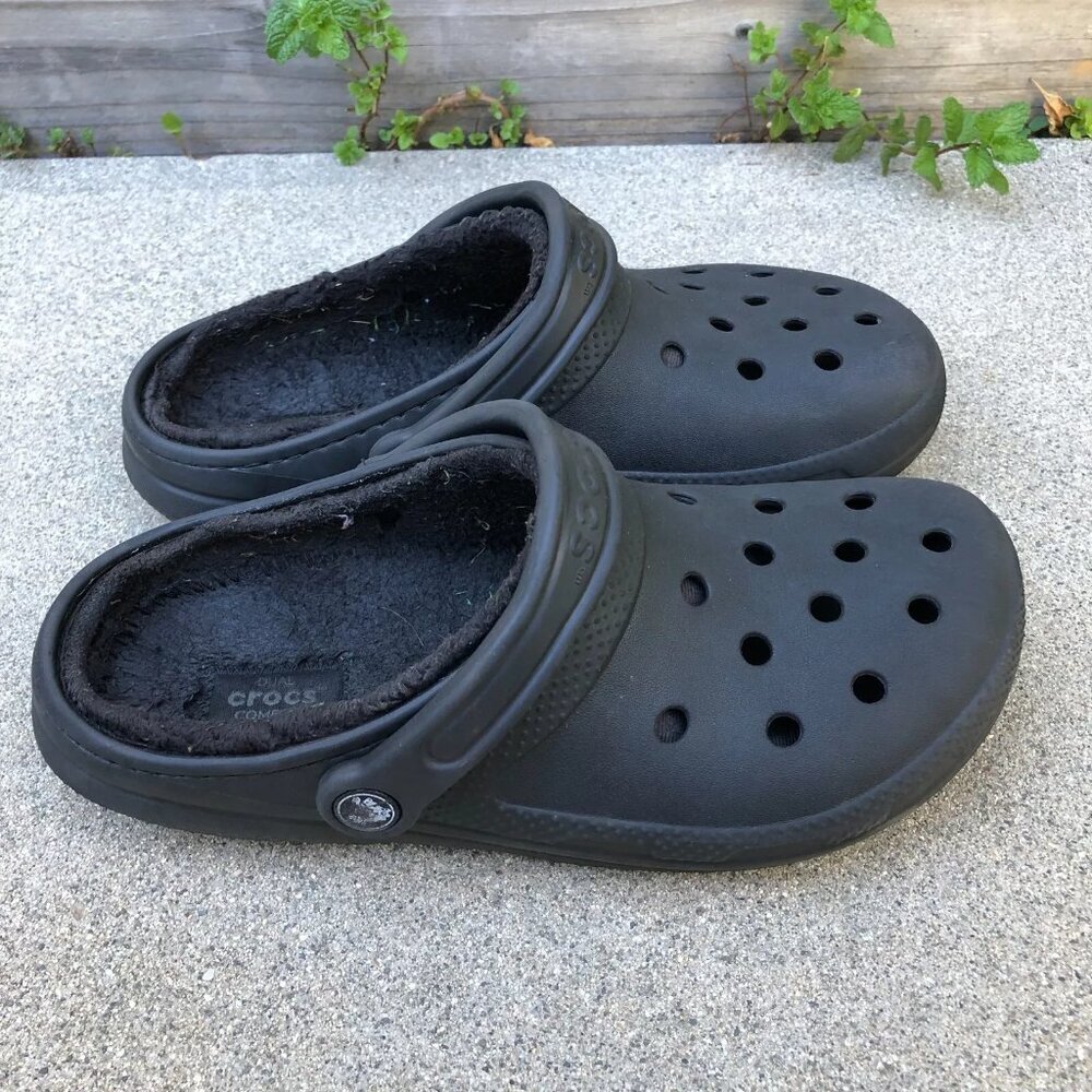 CROCS Lined Classic Clogs Shoes M 6/W 8 Black Slip On​​​